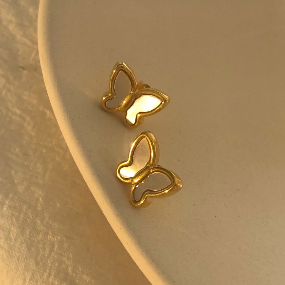 18K Gold Plated Mother of Pearl Butterfly Earrings Studs - Picture 4 of 8